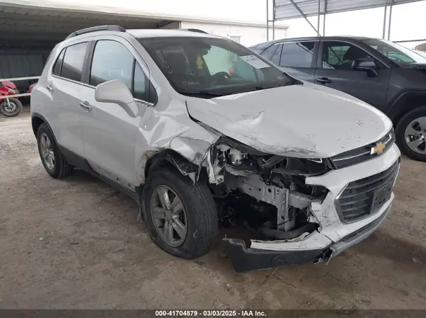 KL7CJLSBXLB010793 2020 CHEVROLET TRAX - Image 1