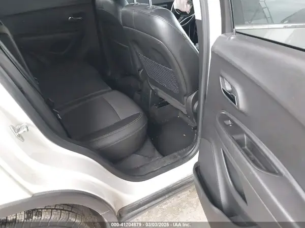 KL7CJLSBXLB010793 2020 CHEVROLET TRAX - Image 8