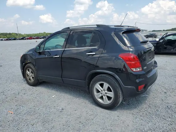KL7CJLSBXLB011488 2020 CHEVROLET TRAX - Image 2