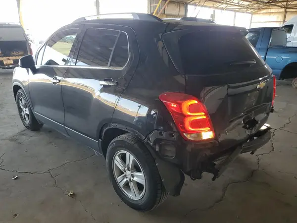 KL7CJLSBXLB011572 2020 CHEVROLET TRAX - Image 2