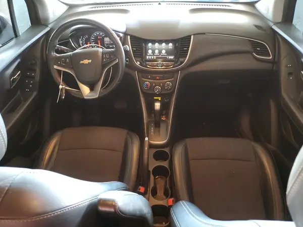 KL7CJLSBXLB011572 2020 CHEVROLET TRAX - Image 8