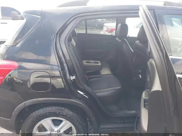 KL7CJLSBXLB012396 2020 CHEVROLET TRAX - Image 8