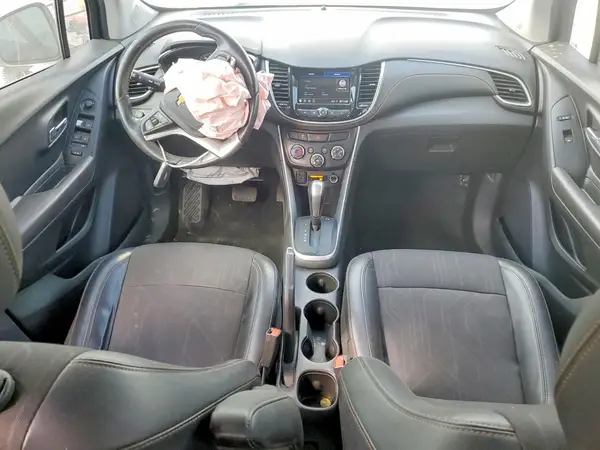 KL7CJLSBXLB015587 2020 CHEVROLET TRAX - Image 8
