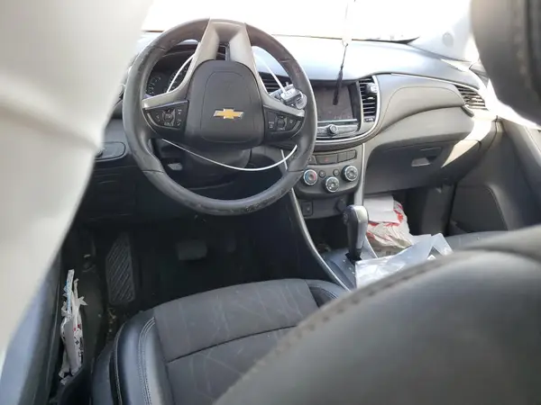 KL7CJLSBXLB026072 2020 CHEVROLET TRAX - Image 8