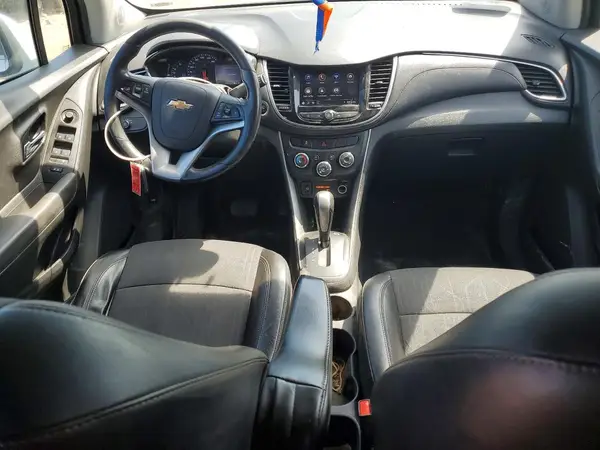 KL7CJLSBXLB028484 2020 CHEVROLET TRAX - Image 8