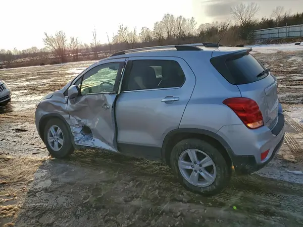 KL7CJLSBXLB028839 2020 CHEVROLET TRAX - Image 2