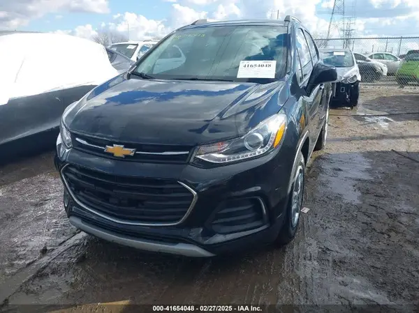 KL7CJLSBXLB032258 2020 CHEVROLET TRAX - Image 2
