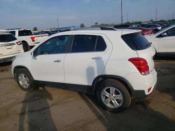KL7CJLSBXLB062506 2020 CHEVROLET TRAX - Image 2