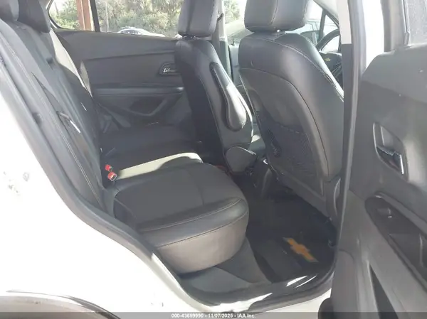 KL7CJLSBXLB065857 2020 CHEVROLET TRAX - Image 8