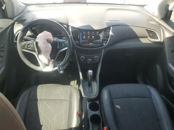 KL7CJLSBXLB066975 2020 CHEVROLET TRAX - Image 8