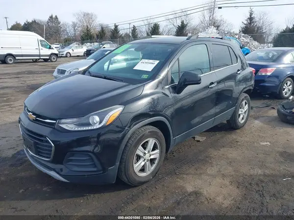 KL7CJLSBXLB077930 2020 CHEVROLET TRAX - Image 2