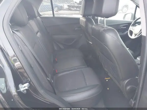 KL7CJLSBXLB077930 2020 CHEVROLET TRAX - Image 8