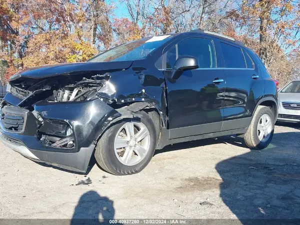 KL7CJLSBXLB084750 2020 CHEVROLET TRAX - Image 2