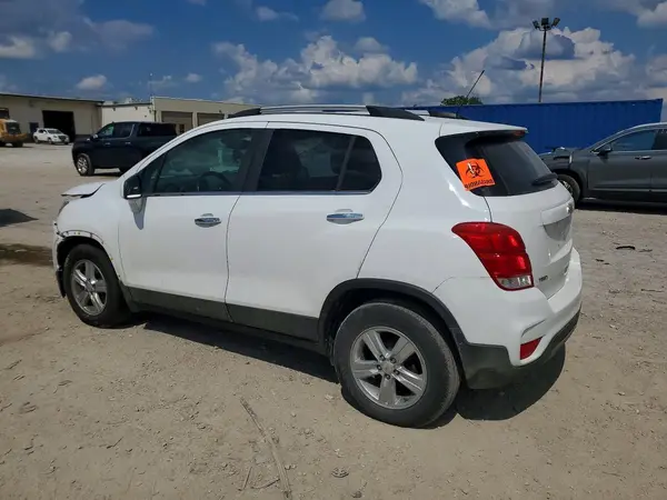 KL7CJLSBXLB090290 2020 CHEVROLET TRAX - Image 2