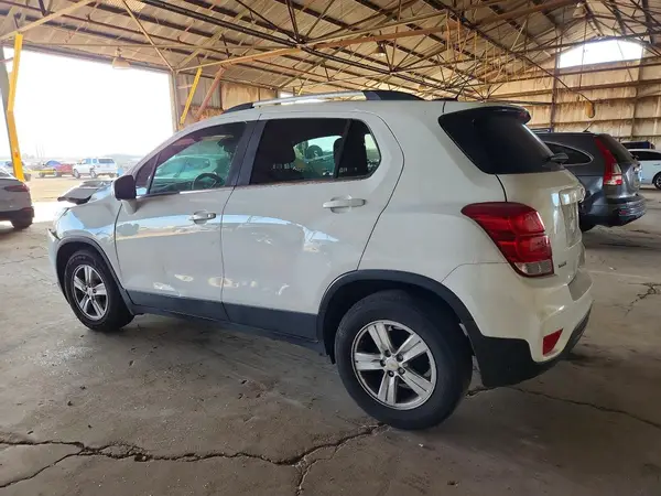KL7CJLSBXLB314416 2020 CHEVROLET TRAX - Image 2