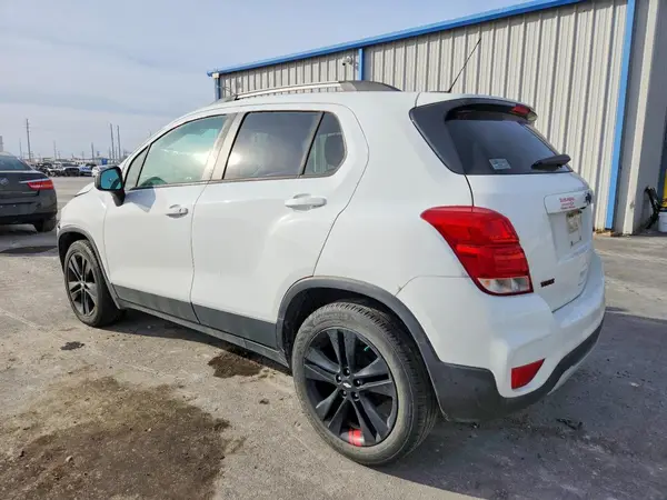 KL7CJLSBXLB322922 2020 CHEVROLET TRAX - Image 2