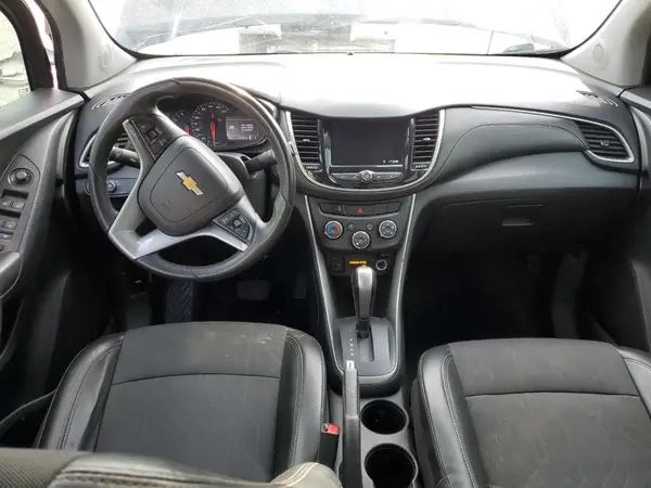 KL7CJLSBXLB326355 2020 CHEVROLET TRAX - Image 8