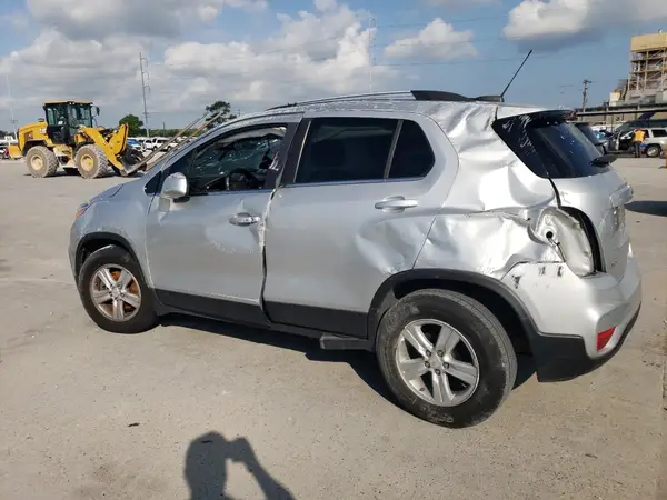 KL7CJLSBXLB329160 2020 CHEVROLET TRAX - Image 2