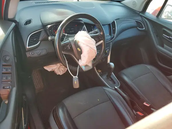 KL7CJLSBXLB341311 2020 CHEVROLET TRAX - Image 8