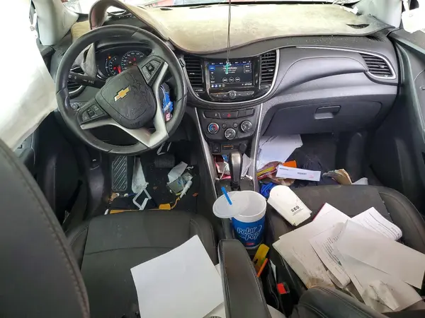 KL7CJLSBXLB345584 2020 CHEVROLET TRAX - Image 8