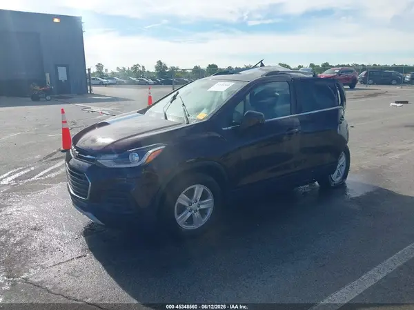KL7CJLSBXLB349523 2020 CHEVROLET TRAX - Image 2