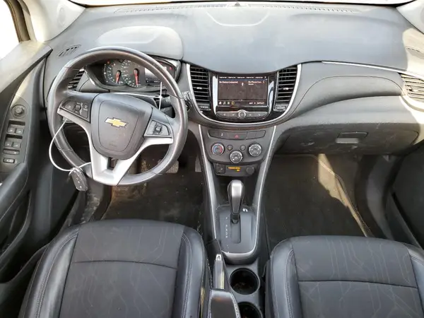 KL7CJLSBXLB352647 2020 CHEVROLET TRAX - Image 8