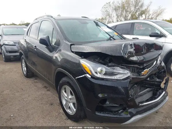 KL7CJLSBXMB306785 2021 CHEVROLET TRAX - Image 1