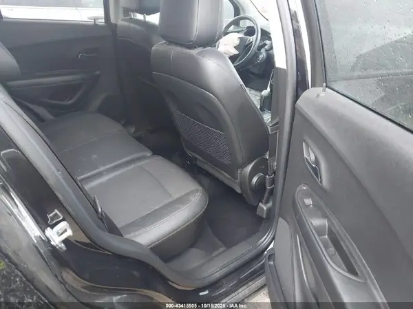 KL7CJLSBXMB306785 2021 CHEVROLET TRAX - Image 8