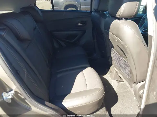 KL7CJLSBXMB310917 2021 CHEVROLET TRAX - Image 8