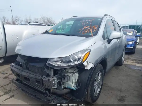KL7CJLSBXMB311016 2021 CHEVROLET TRAX - Image 2