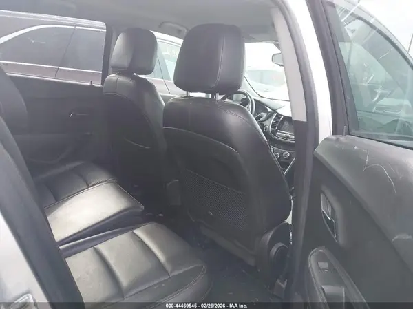 KL7CJLSBXMB311016 2021 CHEVROLET TRAX - Image 8