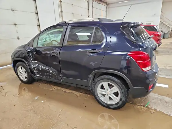 KL7CJLSBXMB314899 2021 CHEVROLET TRAX - Image 2