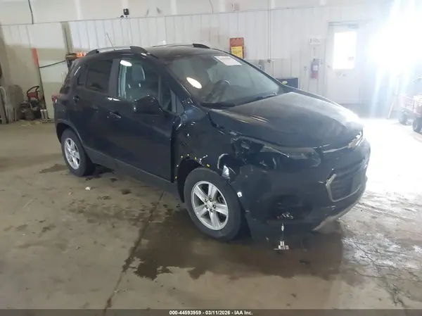 KL7CJLSBXMB317866 2021 CHEVROLET TRAX - Image 1