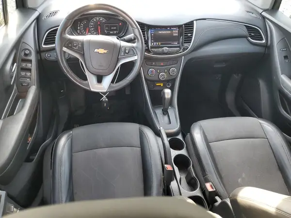 KL7CJLSBXMB348390 2021 CHEVROLET TRAX - Image 8