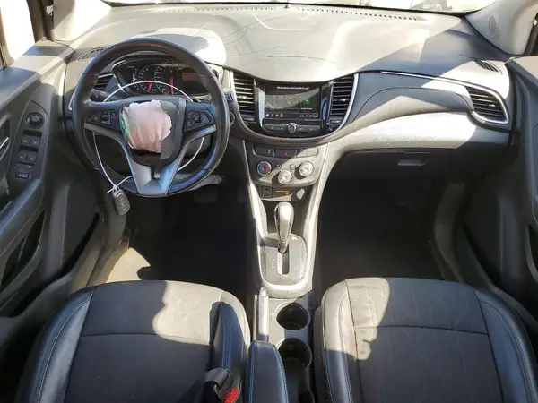 KL7CJLSM0MB361960 2021 CHEVROLET TRAX - Image 8