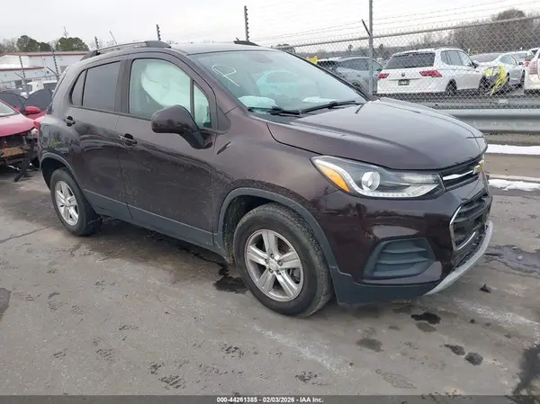KL7CJLSM0MB371548 2021 CHEVROLET TRAX - Image 1
