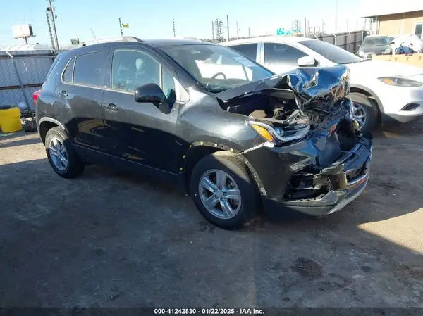 KL7CJLSM0MB376829 2021 CHEVROLET TRAX - Image 1