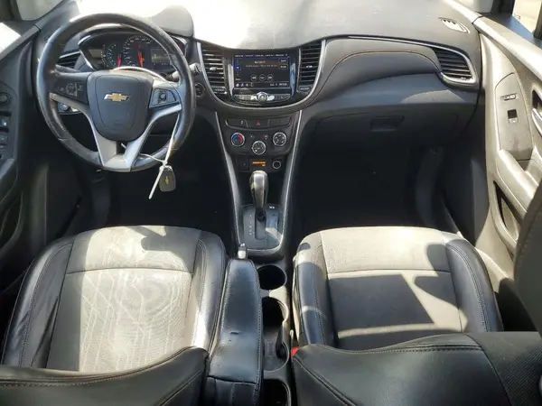 KL7CJLSM0NB512572 2022 CHEVROLET TRAX - Image 8