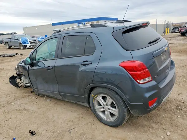 KL7CJLSM1MB368707 2021 CHEVROLET TRAX - Image 2