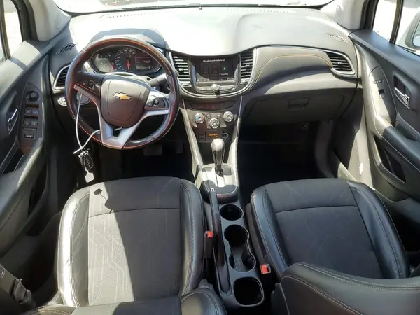 KL7CJLSM1MB374667 2021 CHEVROLET TRAX - Image 8