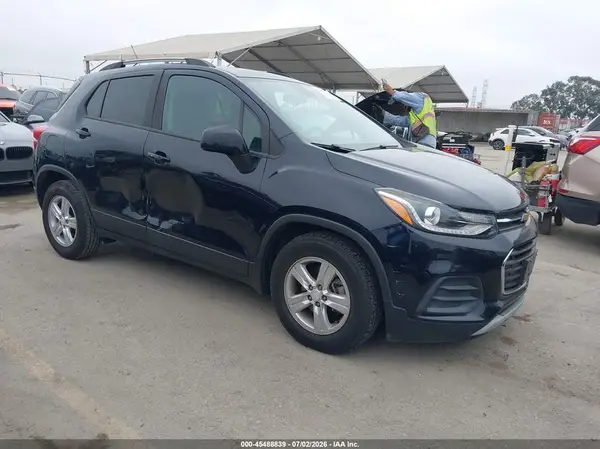 KL7CJLSM1MB376497 2021 CHEVROLET TRAX - Image 1