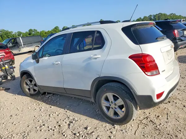 KL7CJLSM1NB509230 2022 CHEVROLET TRAX - Image 2