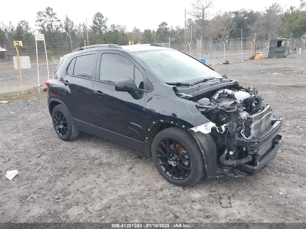 KL7CJLSM1NB513245 2022 CHEVROLET TRAX - Image 1