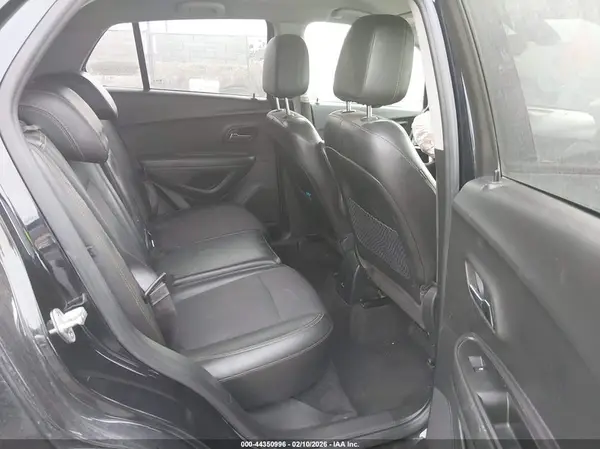 KL7CJLSM2MB365461 2021 CHEVROLET TRAX - Image 8