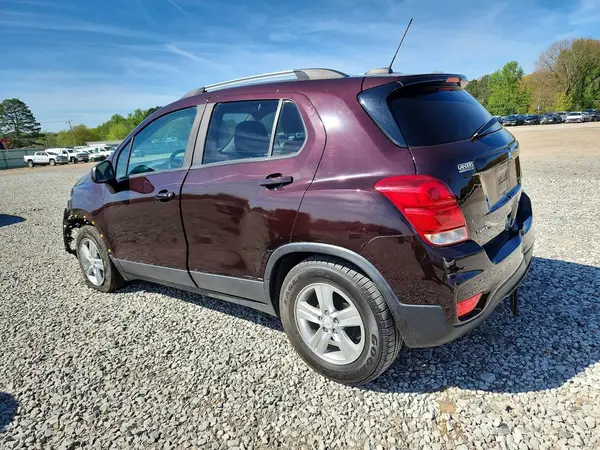 KL7CJLSM2MB370188 2021 CHEVROLET TRAX - Image 2