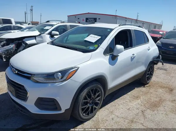 KL7CJLSM2NB514663 2022 CHEVROLET TRAX - Image 2
