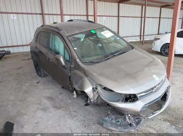 KL7CJLSM2NB514680 2022 CHEVROLET TRAX - Image 1