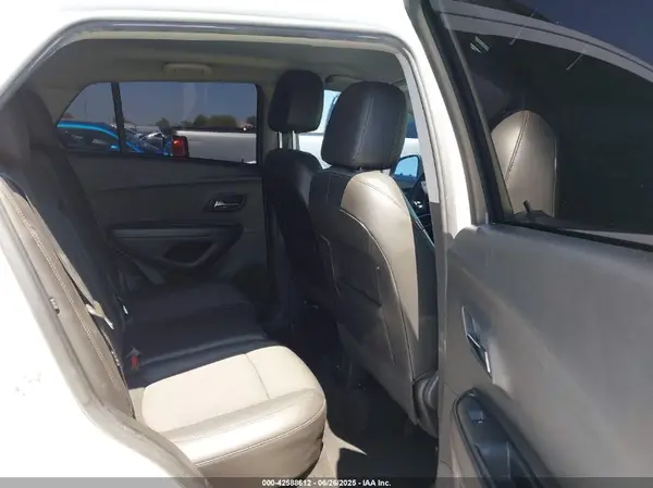 KL7CJLSM2NB516641 2022 CHEVROLET TRAX - Image 8