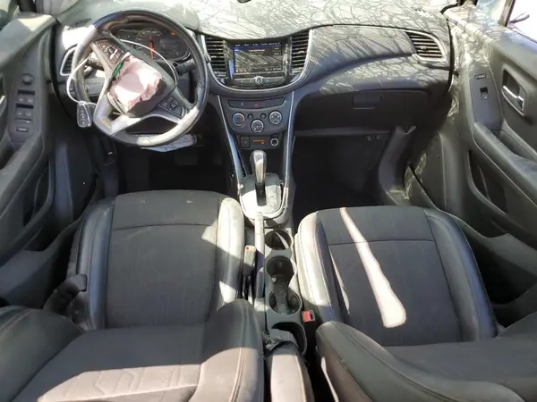 KL7CJLSM2NB558422 2022 CHEVROLET TRAX - Image 8