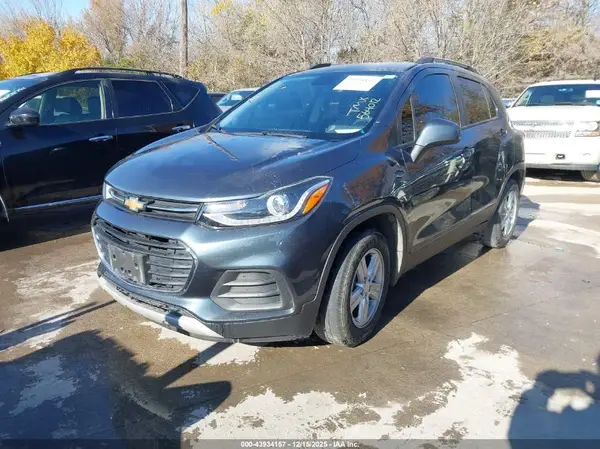 KL7CJLSM2NB564012 2022 CHEVROLET TRAX - Image 2